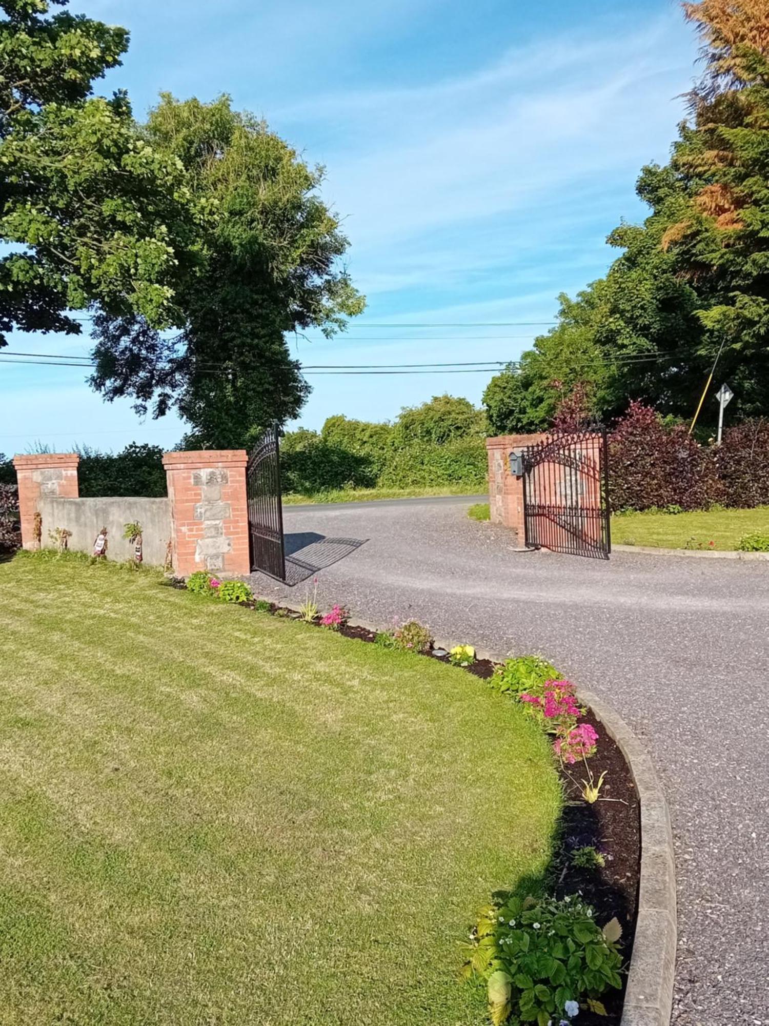 Гостевой дом White Quarry Hse Quarry Road Наван Экстерьер фото